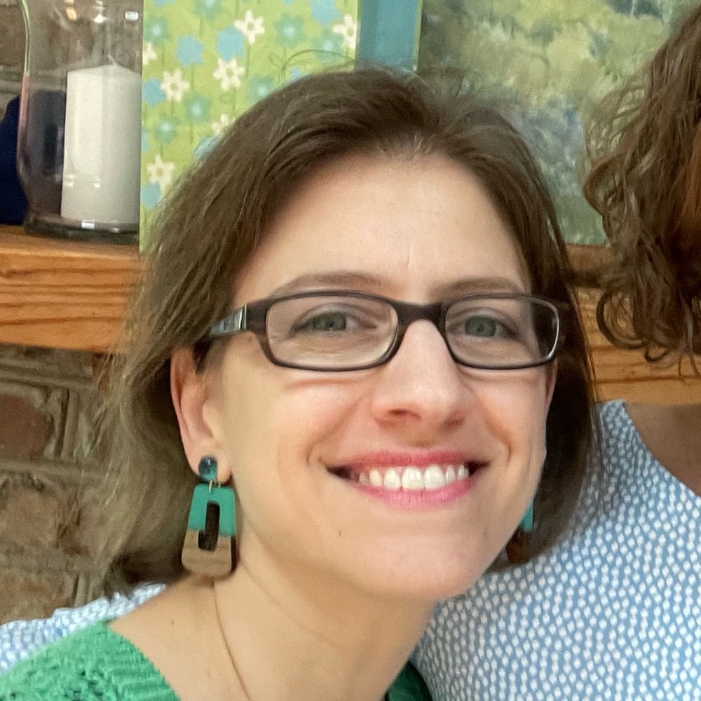 Meet your Posher, Jennifer